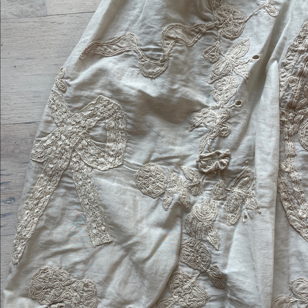 Magnolia Pearl Cream Embroidered Pants - Picture 3 of 8